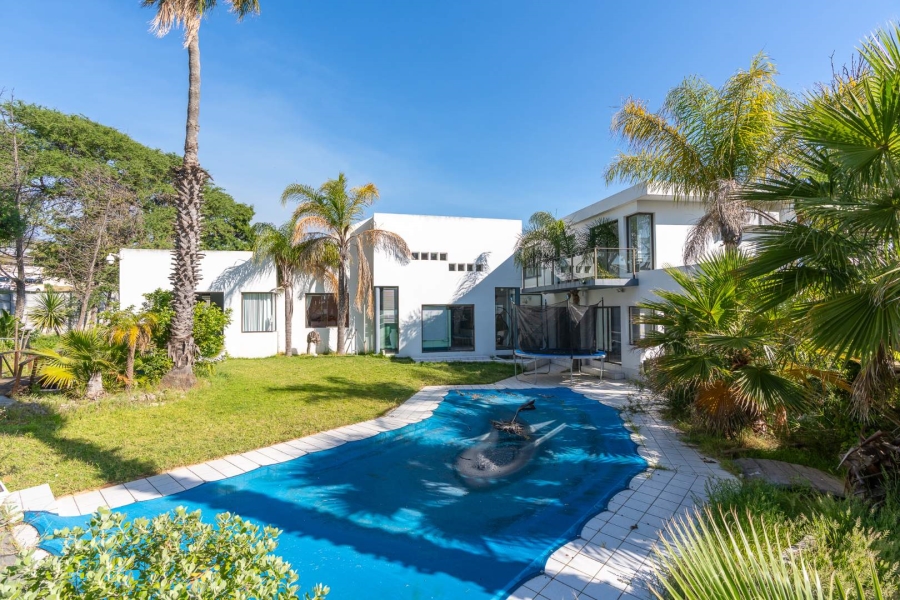 6 Bedroom Property for Sale in Welgelegen Western Cape